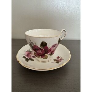 Regency English Tea Cup & Saucer Roses Reds /Pink With Gold Accents Vintage